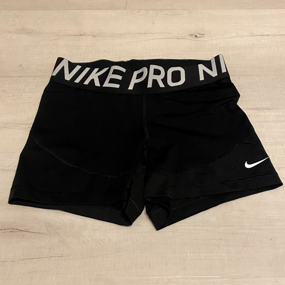 Nike pro